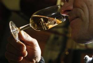 Matige drinkers zijn het gelukkigst